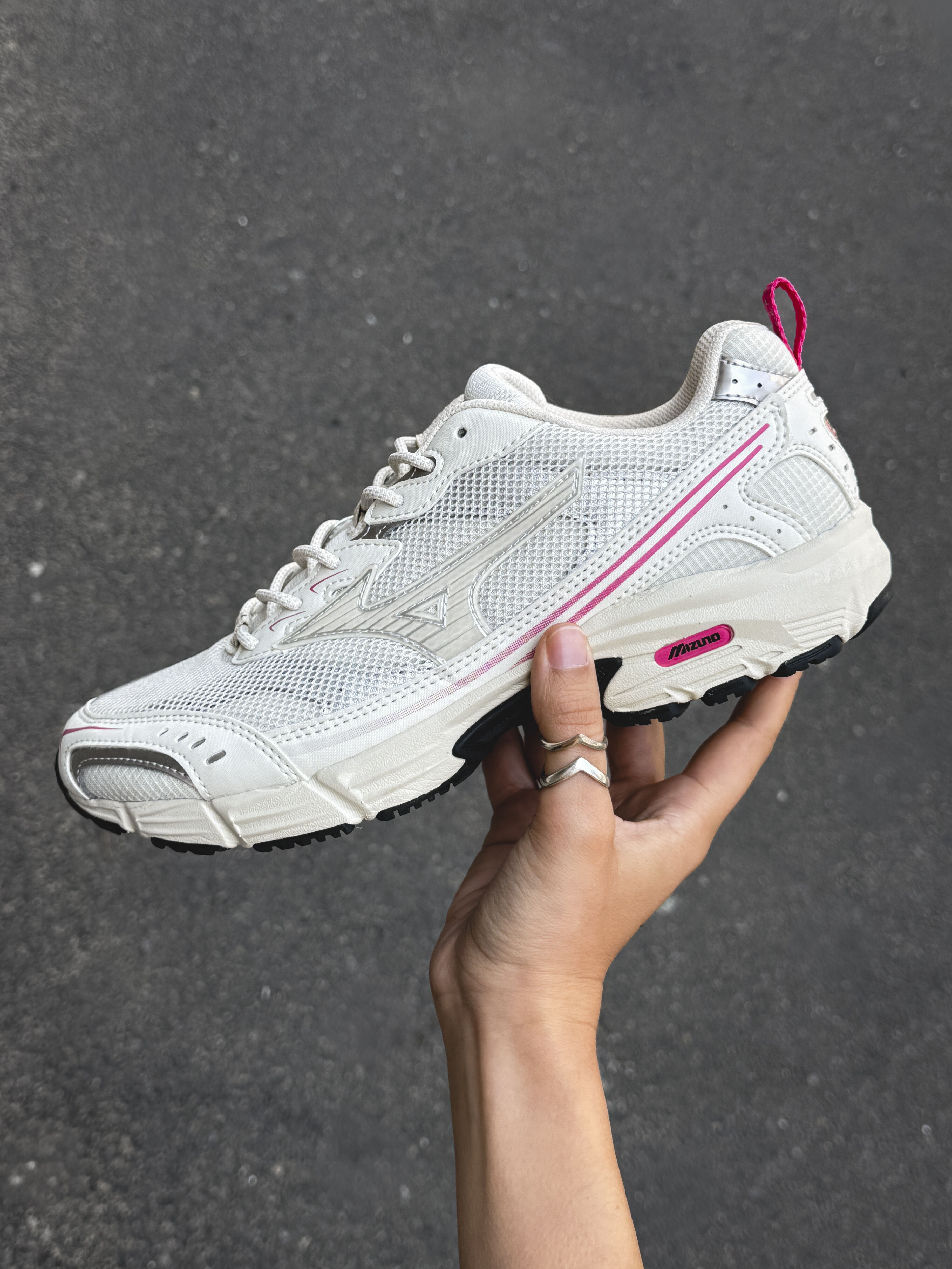 MXR - Grey | Unisex | Mizuno Europe